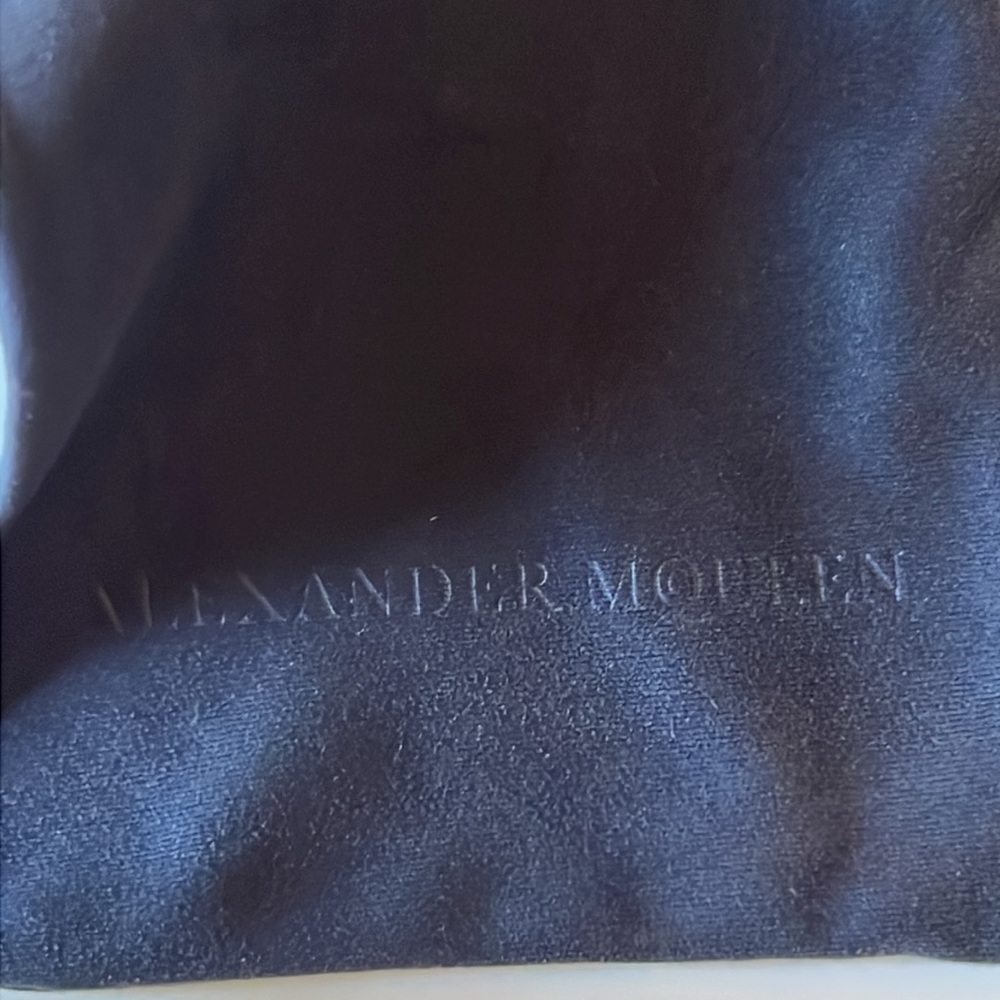 Alexander McQueen sunglasess. NEW! - Picture 4 of 15